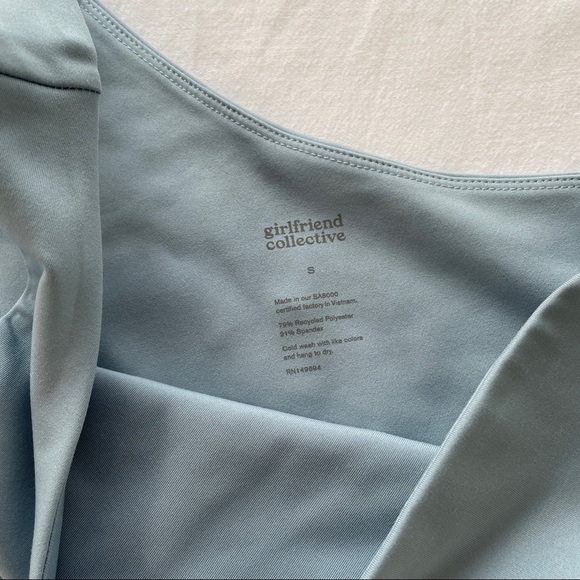 Girlfriend Collective x Net-a-Porter Limited Bianca Single Strap Sports Bra - Picture 4 of 5